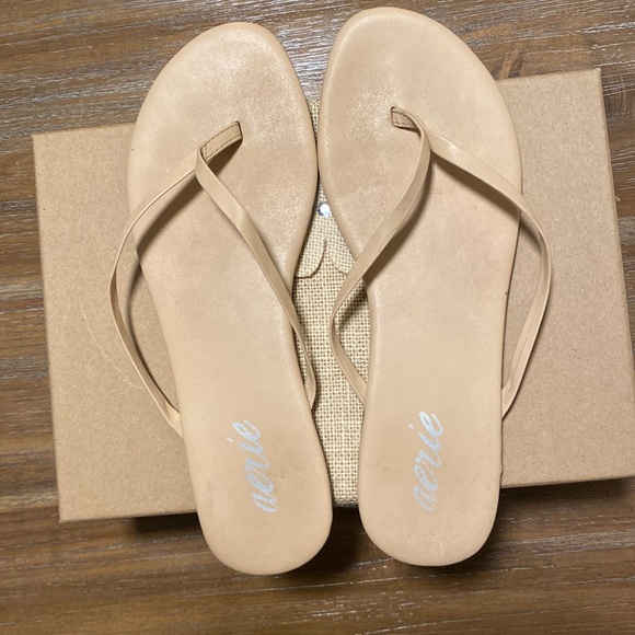 aerie Shoes - Aerie flip flops